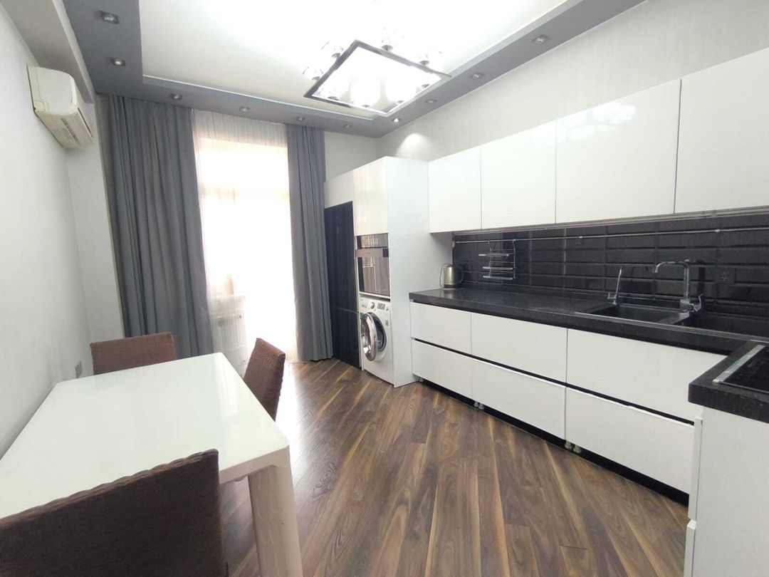 Satılır 4 otaqlı yeni tikili 161 m² — Mənzil, Bakı (11)