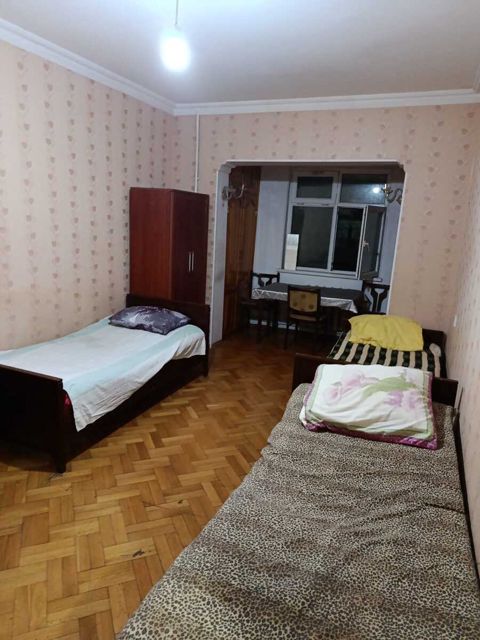 İcarəyə verilir 2 otaqlı köhnə tikili 78 m² — Bakı