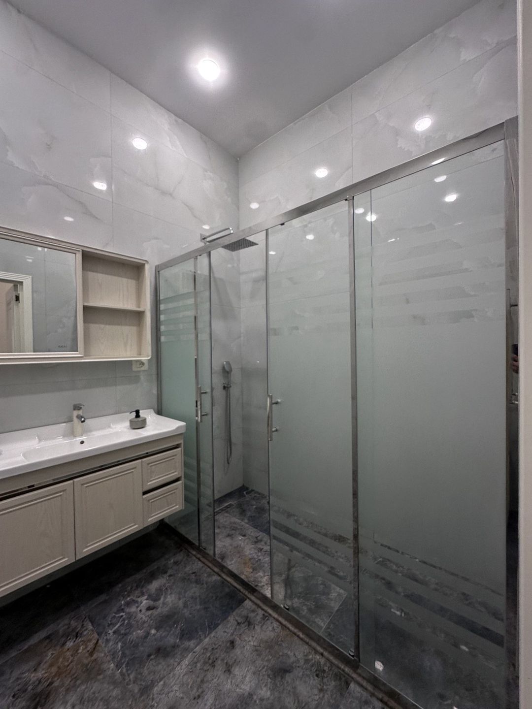 İcarəyə verilir 4 otaqlı yeni tikili 160 m² — Mənzil, Bakı (11)