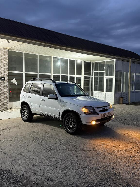 Chevrolet Niva, 1.7 L, 2019 il, 105 000 km — Avtomobillər, Salyan (4)