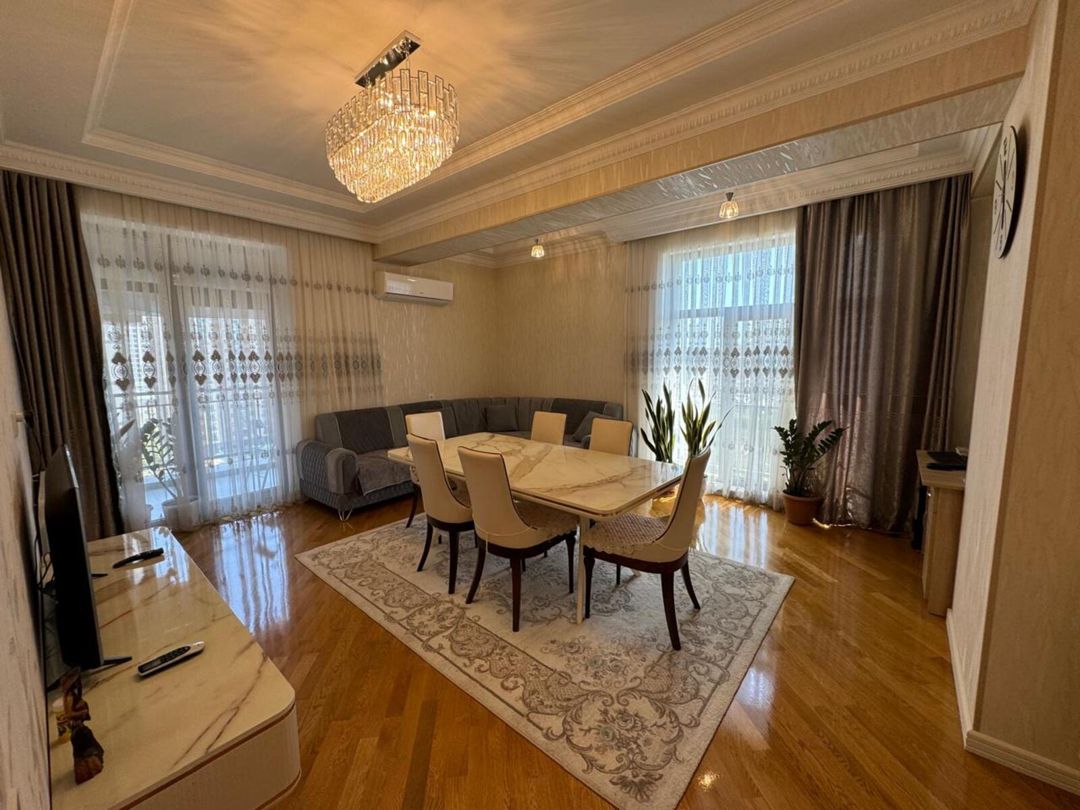 İcarəyə verilir 4 otaqlı yeni tikili 150 m² — Mənzil, Bakı (11)
