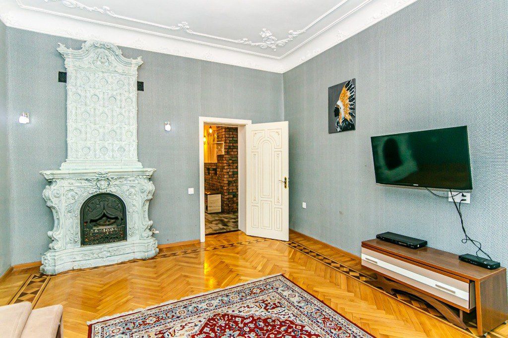 İcarəyə verilir 4 otaqlı köhnə tikili 130 m² — Mənzil, Bakı (6)