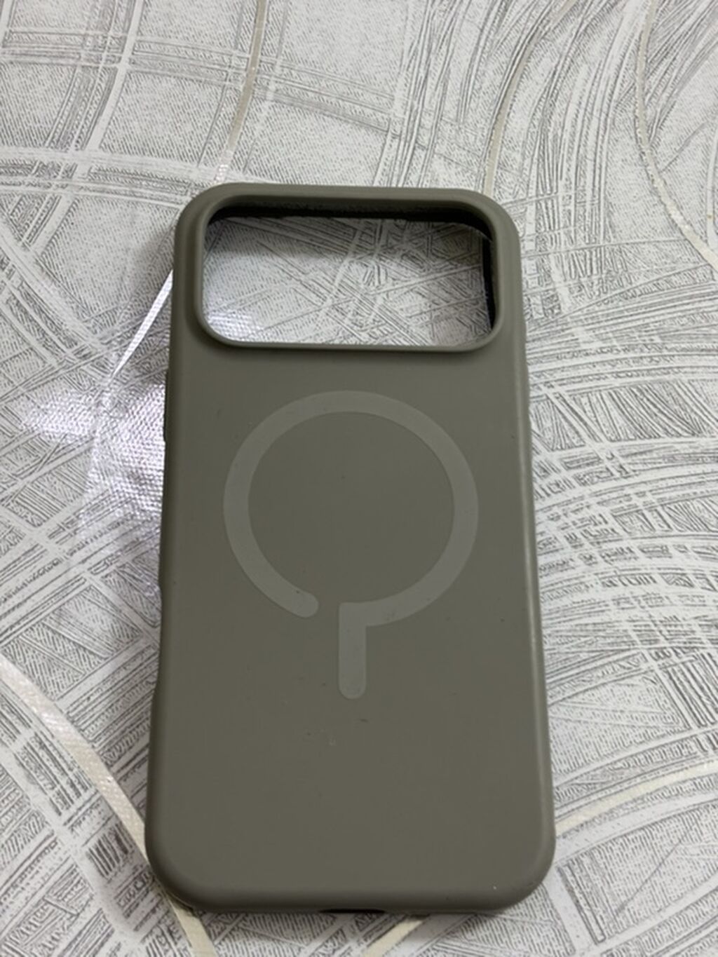 Məhsul: iPhone 17 Pro Max üçün silikon maqnitli qoruyucu örtük — Elektronika, Bakı