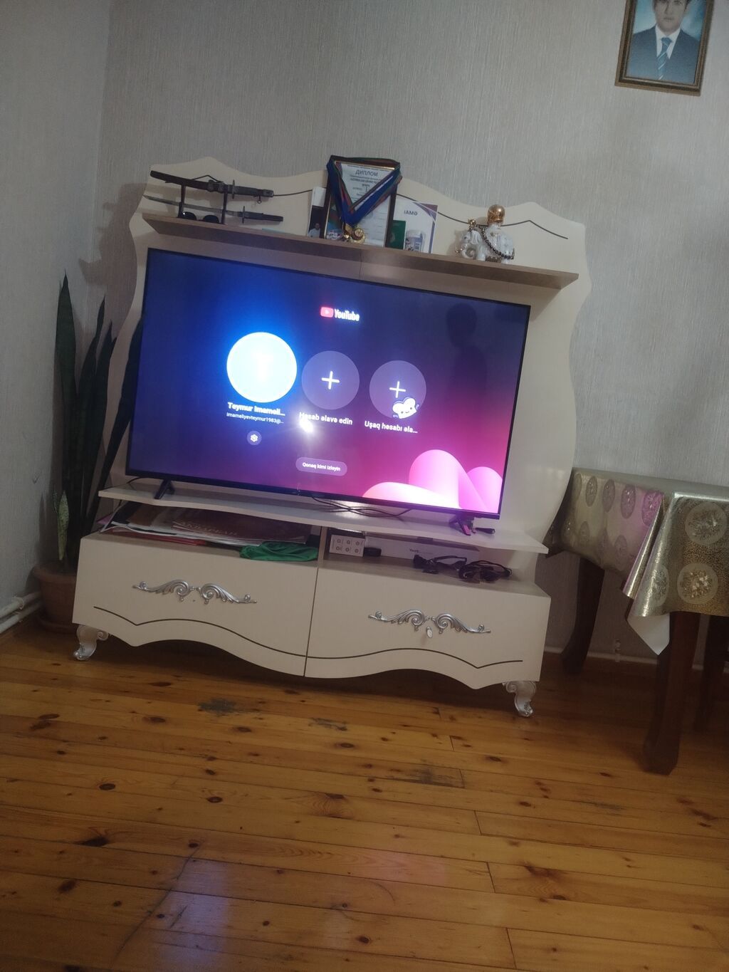 TV stendi və LED televizor dəsti - Dəst tərkibi: dekorativ üst rəfli — Mebel, Sumqayıt