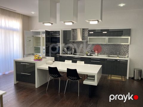 Satılır 4 otaqlı yeni tikili 234 m²