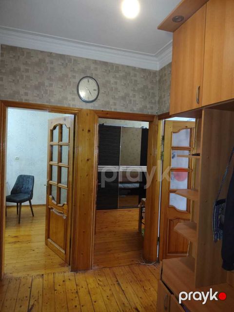 Satılır 3 otaqlı köhnə tikili 85 m²