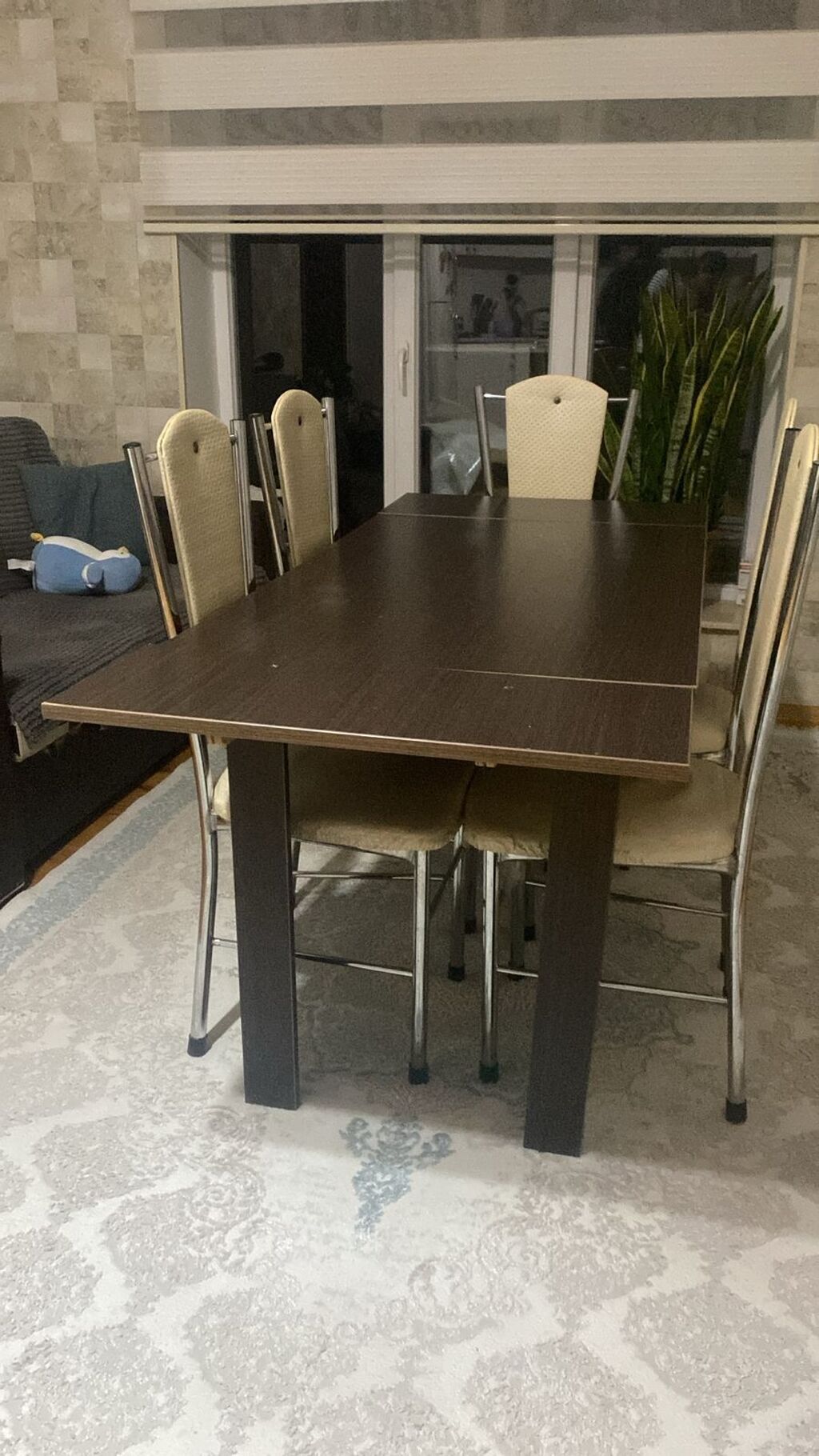 Yemək masası və 6 ədəd stul dəsti - Masa: düzbucaqlı formalı, tünd — Mebel, Bakı (2)