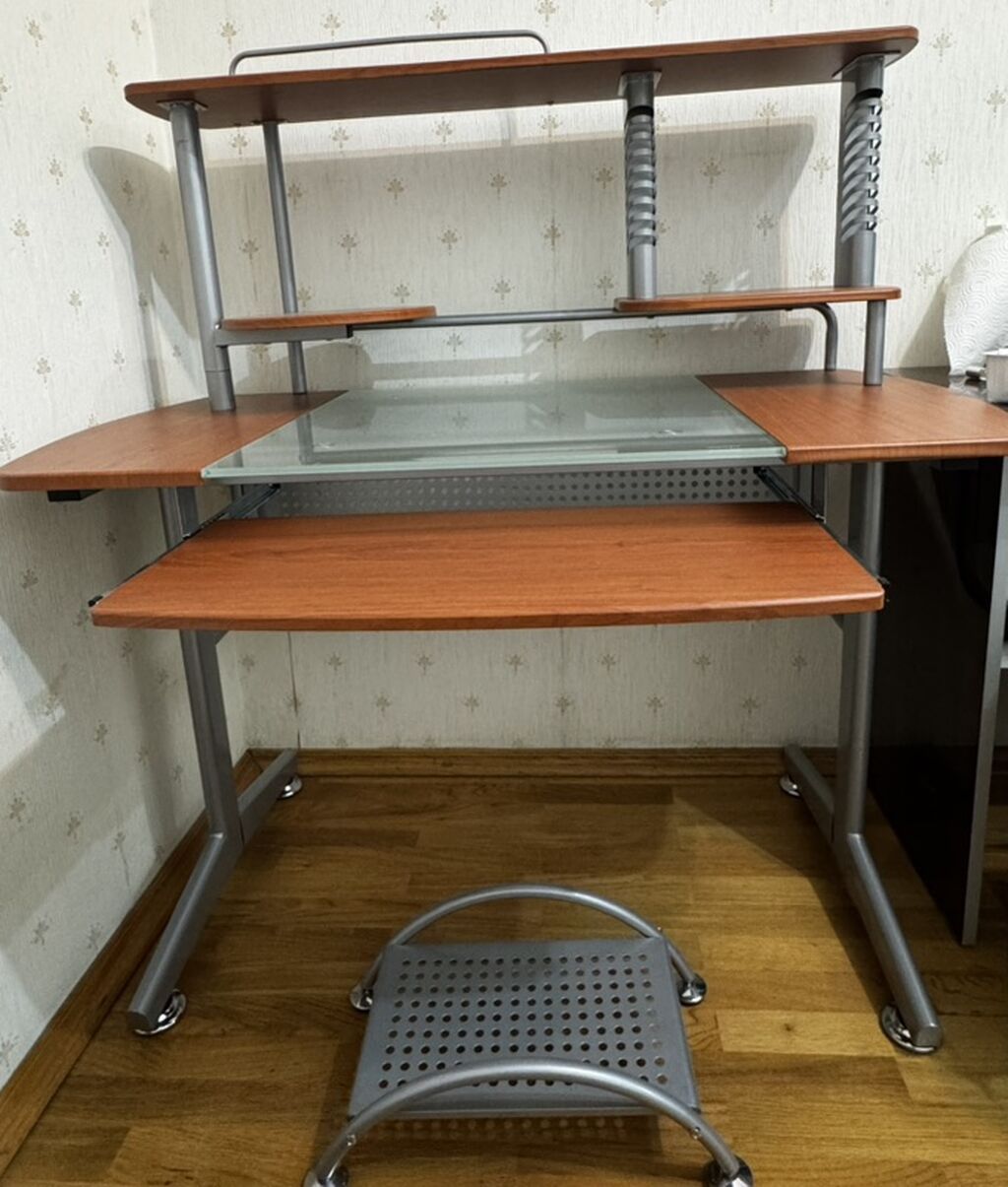 Künc masa, Polkalı, Siyirməsiz, Metal, Zəmanətsiz, Kredit yoxdur — Mebel, Bakı (6)