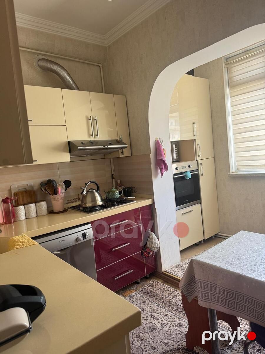 Satılır 4 otaqlı köhnə tikili 110 m² — Mənzil, Bakı (11)