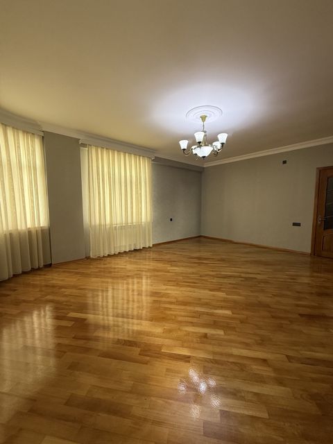 Satılır 3 otaqlı yeni tikili 127 m² — Bakı