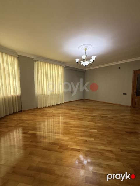 Satılır 3 otaqlı yeni tikili 127 m²