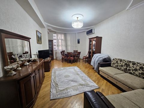 Satılır 3 otaqlı yeni tikili 130 m² — Bakı