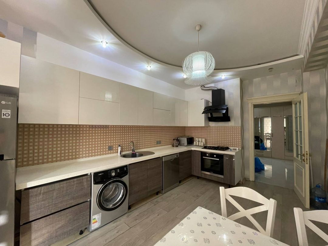 İcarəyə verilir 3 otaqlı yeni tikili 160 m² — Mənzil, Bakı (7)