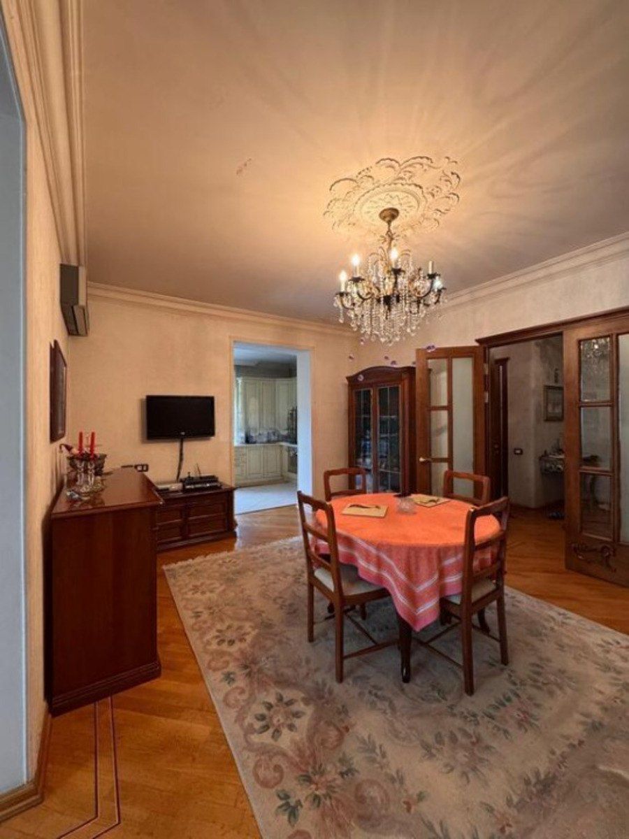 Satılır 4 otaqlı köhnə tikili 160 m² — Mənzil, Bakı (4)