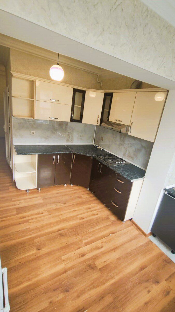 Satılır 2 otaqlı köhnə tikili 70 m² — Mənzil, Bakı (5)