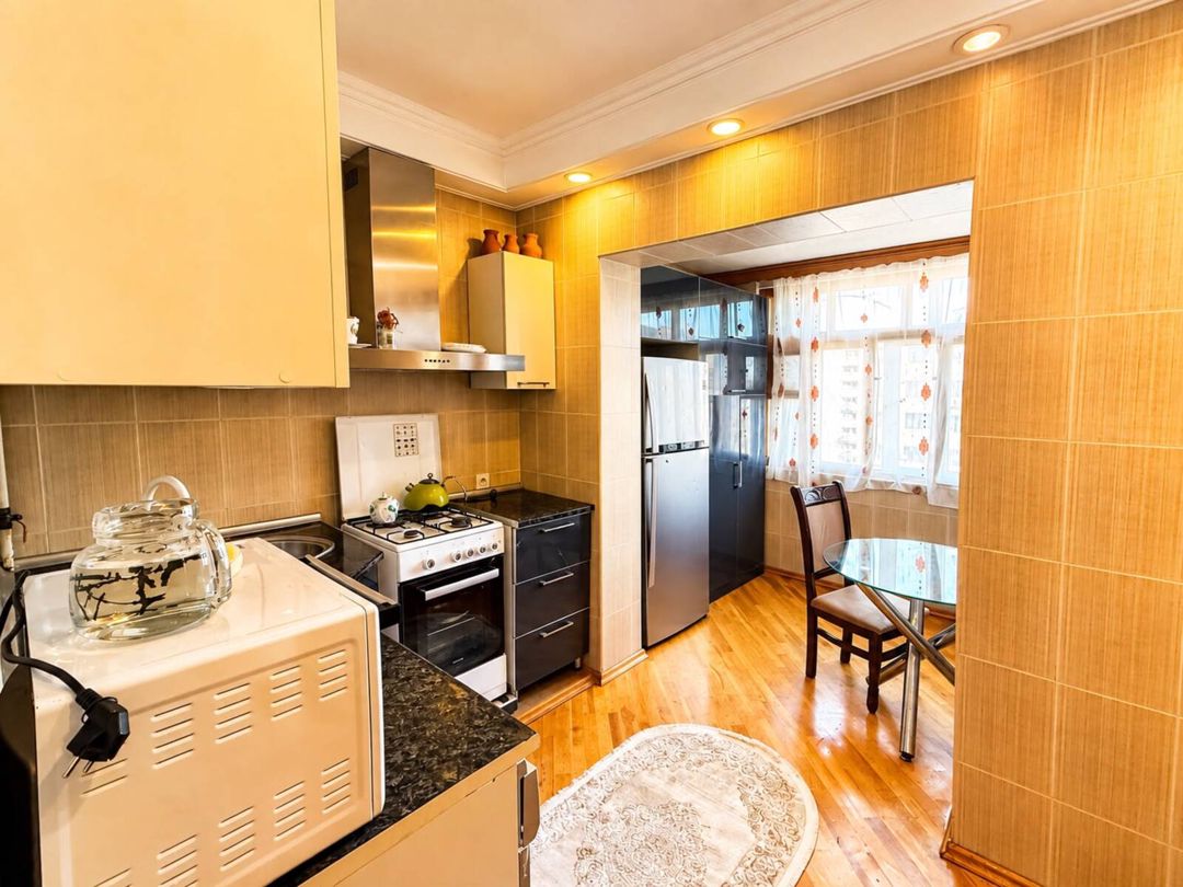 Satılır 4 otaqlı köhnə tikili 110 m² — Mənzil, Bakı (6)