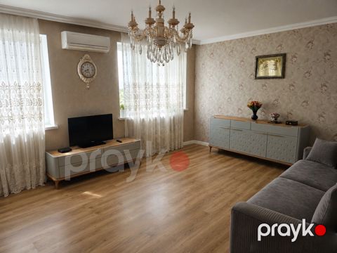 Satılır 4 otaqlı köhnə tikili 100 m²