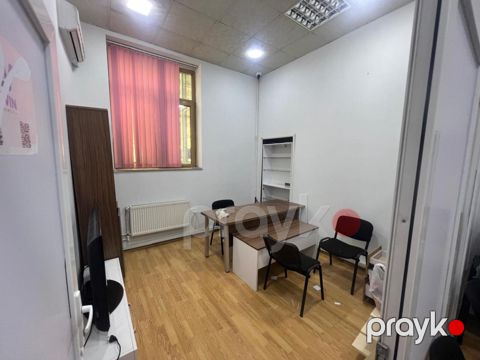 İcarəyə verilir 6 otaqlı ofis 155 m²
