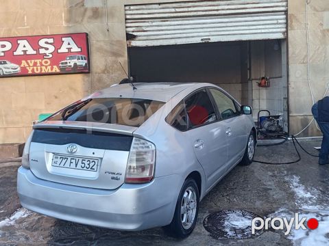 Toyota Prius (II nəsil) hibrid liftbek - Gümüşü rəng, 5 qapı - Hibrid