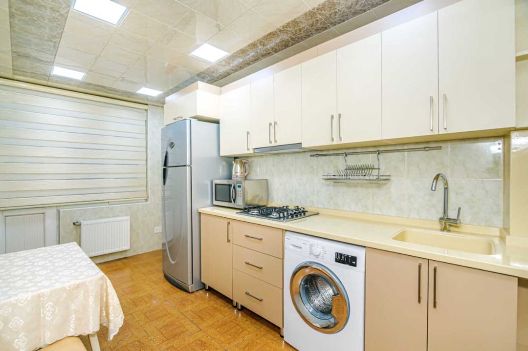 İcarəyə verilir 3 otaqlı köhnə tikili 89 m² — Mənzil, Bakı (6)