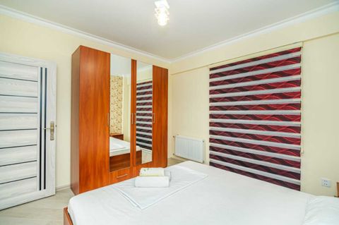 İcarəyə verilir 3 otaqlı köhnə tikili 89 m² — Bakı