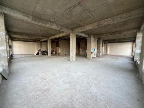 Satılır obyekt 382 m² — Bakı