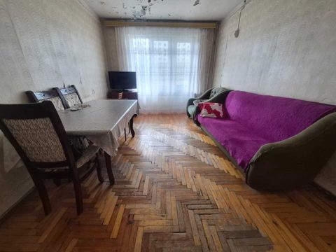 Satılır 4 otaqlı köhnə tikili 120 m² — Bakı