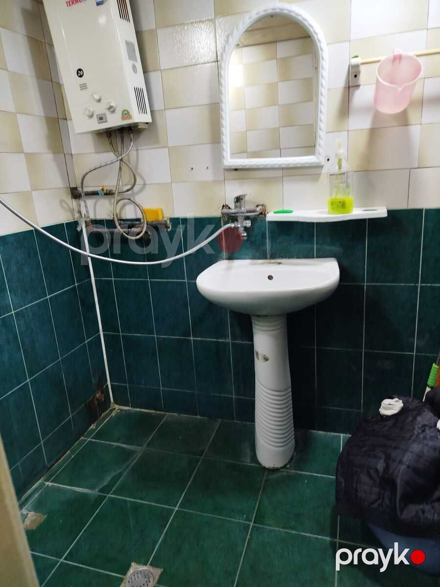 Satılır 2 otaqlı köhnə tikili 65 m² — Mənzil, Bakı (11)