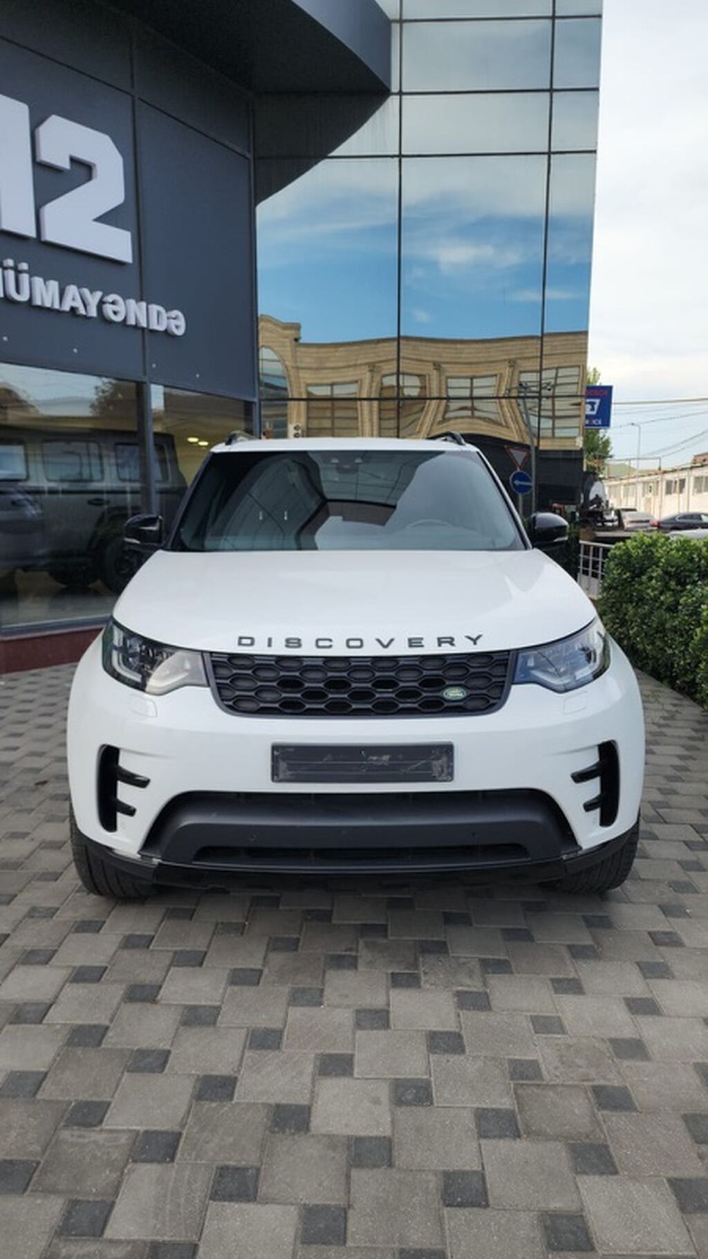 Land Rover Discovery – premium 7 yerlik SUV Xarici: - Ağ kuzov, qara — Avto, Bakı (2)