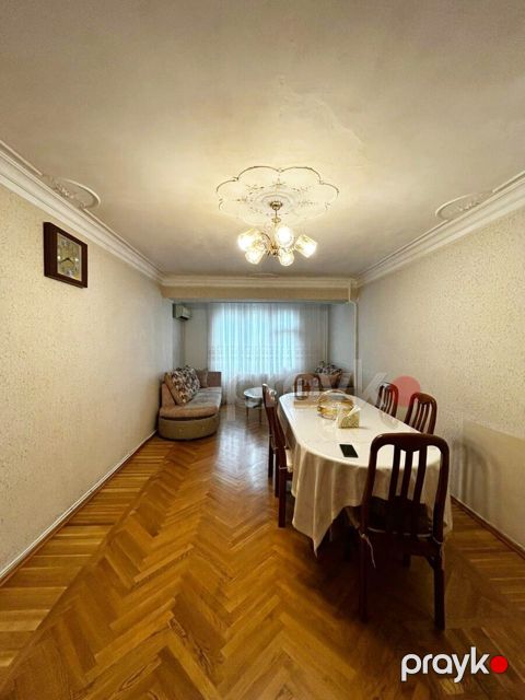 Satılır 3 otaqlı köhnə tikili 95 m²
