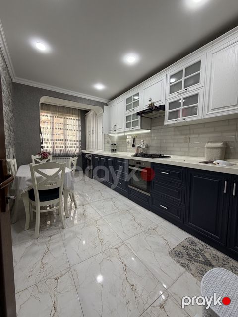 Satılır 3 otaqlı köhnə tikili 77 m²