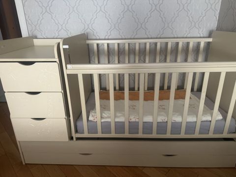 Uşaq beşiyi və komodlu modul sistem - Rəng: krem - Material — Bakı