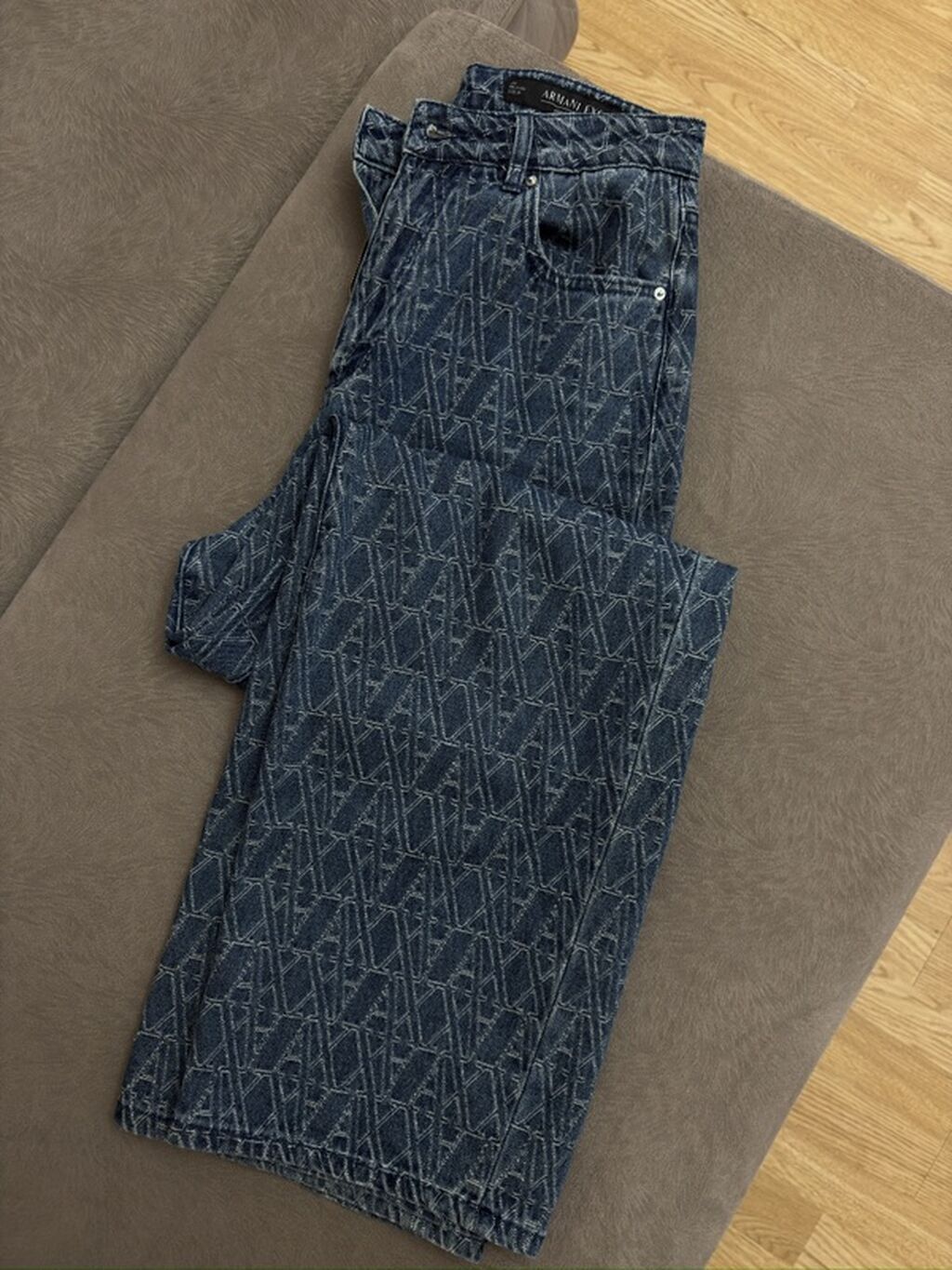 Armani Exchange qadın şalvarı 28 ölçü (s-M) geyinənlərə olar Əla — Şəxsi əşyalar, Bakı