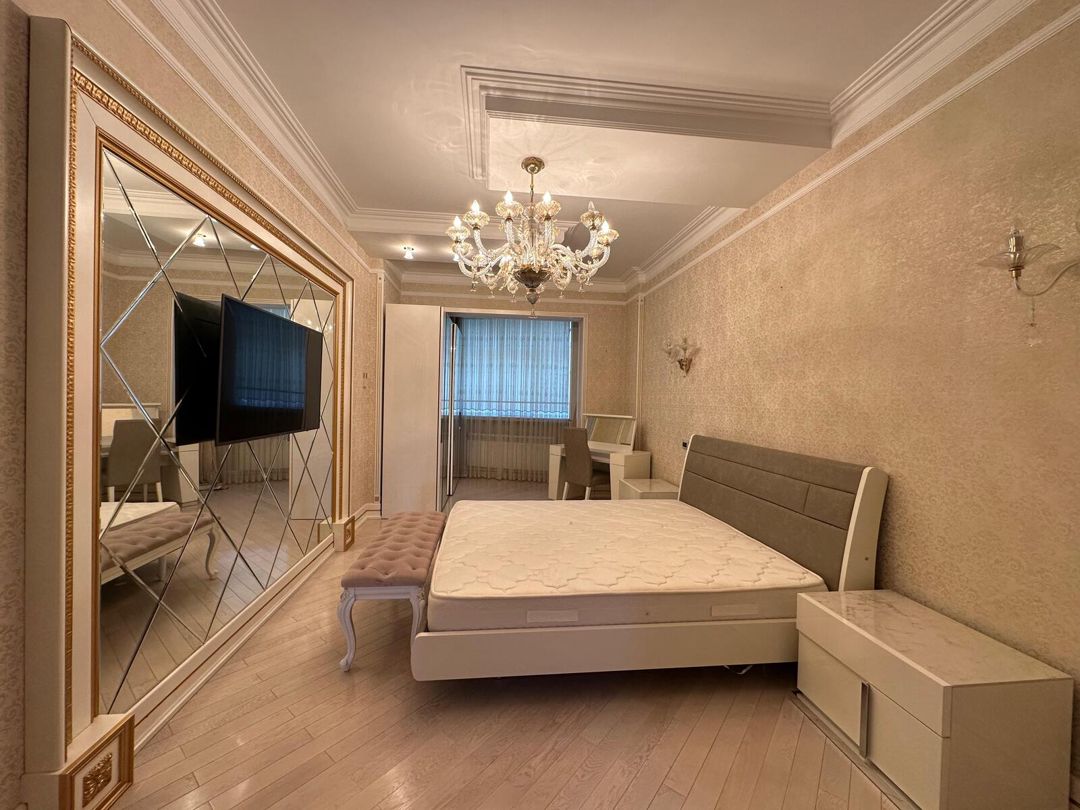 Satılır 6 otaqlı yeni tikili 420 m² — Mənzil, Bakı (11)