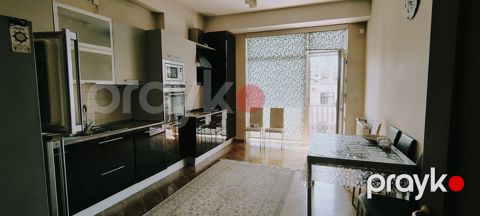 İcarəyə verilir 3 otaqlı yeni tikili 130 m²