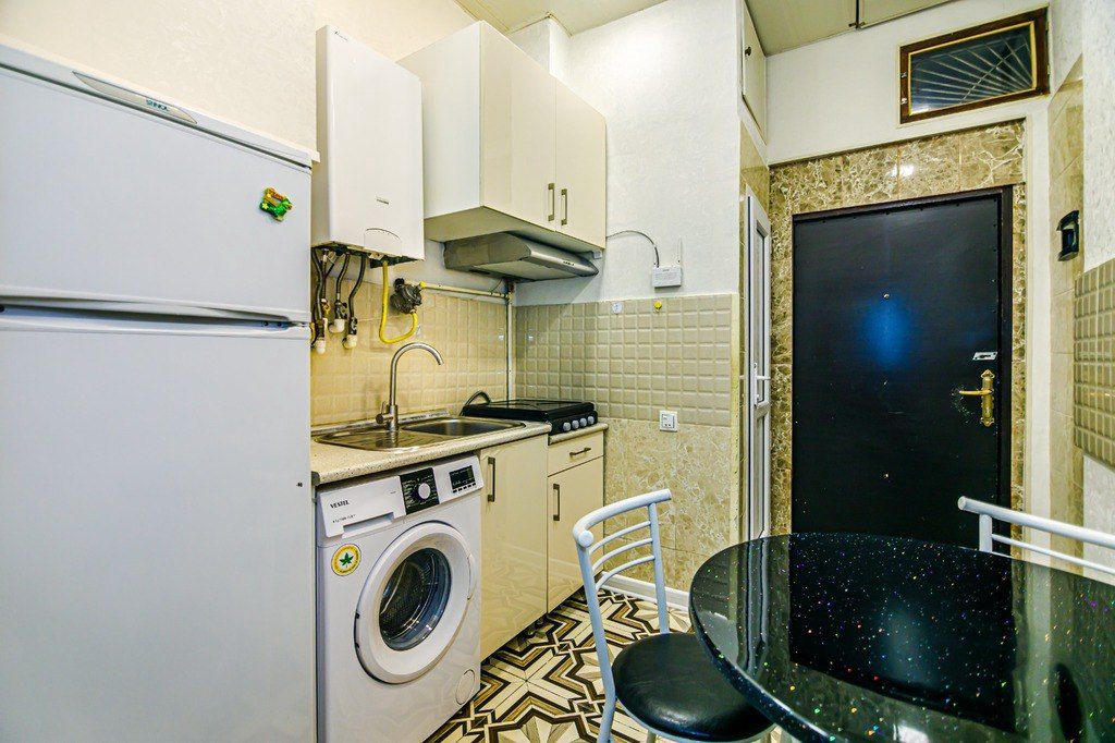 İcarəyə verilir 1 otaqlı köhnə tikili 42 m² — Mənzil, Bakı (5)