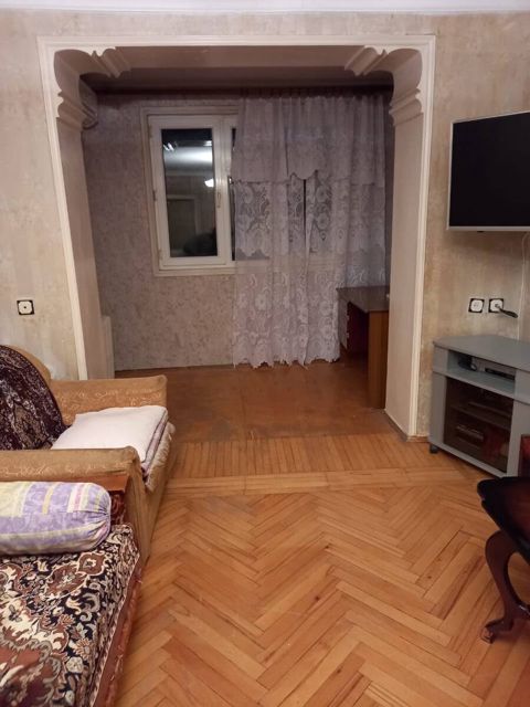 Satılır 2 otaqlı köhnə tikili 50 m² — Bakı