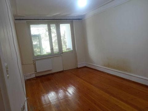 Satılır 1 otaqlı köhnə tikili 45 m² — Bakı