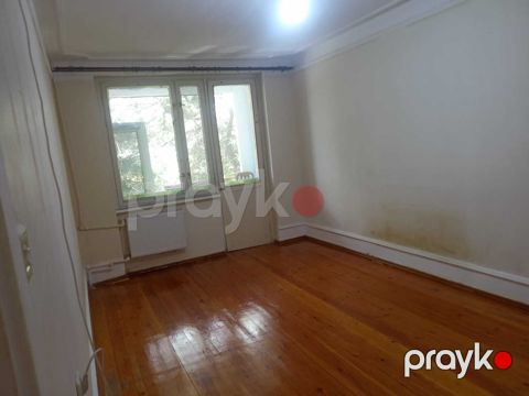 Satılır 1 otaqlı köhnə tikili 45 m²