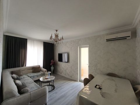 Satılır 2 otaqlı köhnə tikili 60 m² — Bakı