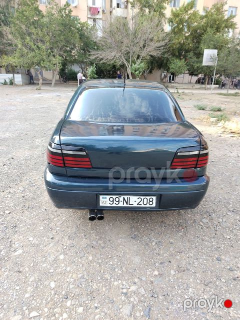 Opel Omega B sedan - Kuzov: 4 qapılı sedan, tünd yaşıl rəng — Sanqaçal