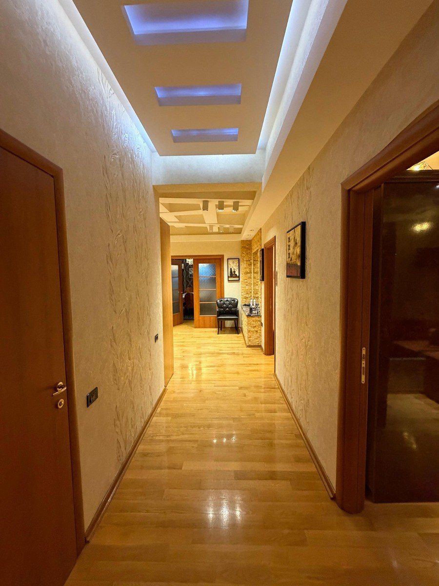 Satılır 3 otaqlı yeni tikili 195 m² — Mənzil, Bakı (7)