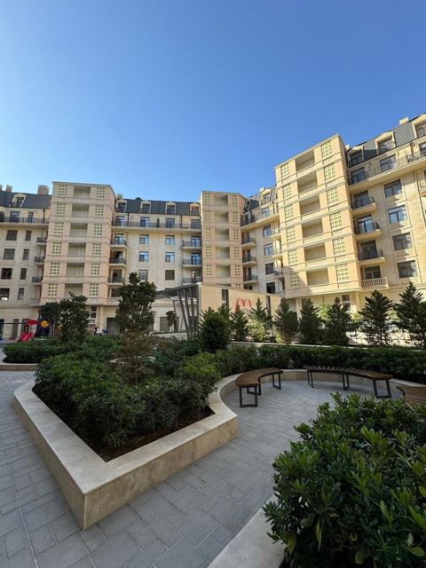 Satılır 5 otaqlı yeni tikili 180 m² — Bakı