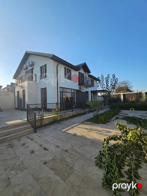 Satılır 6 otaqlı həyət evi/bağ evi 240 m²