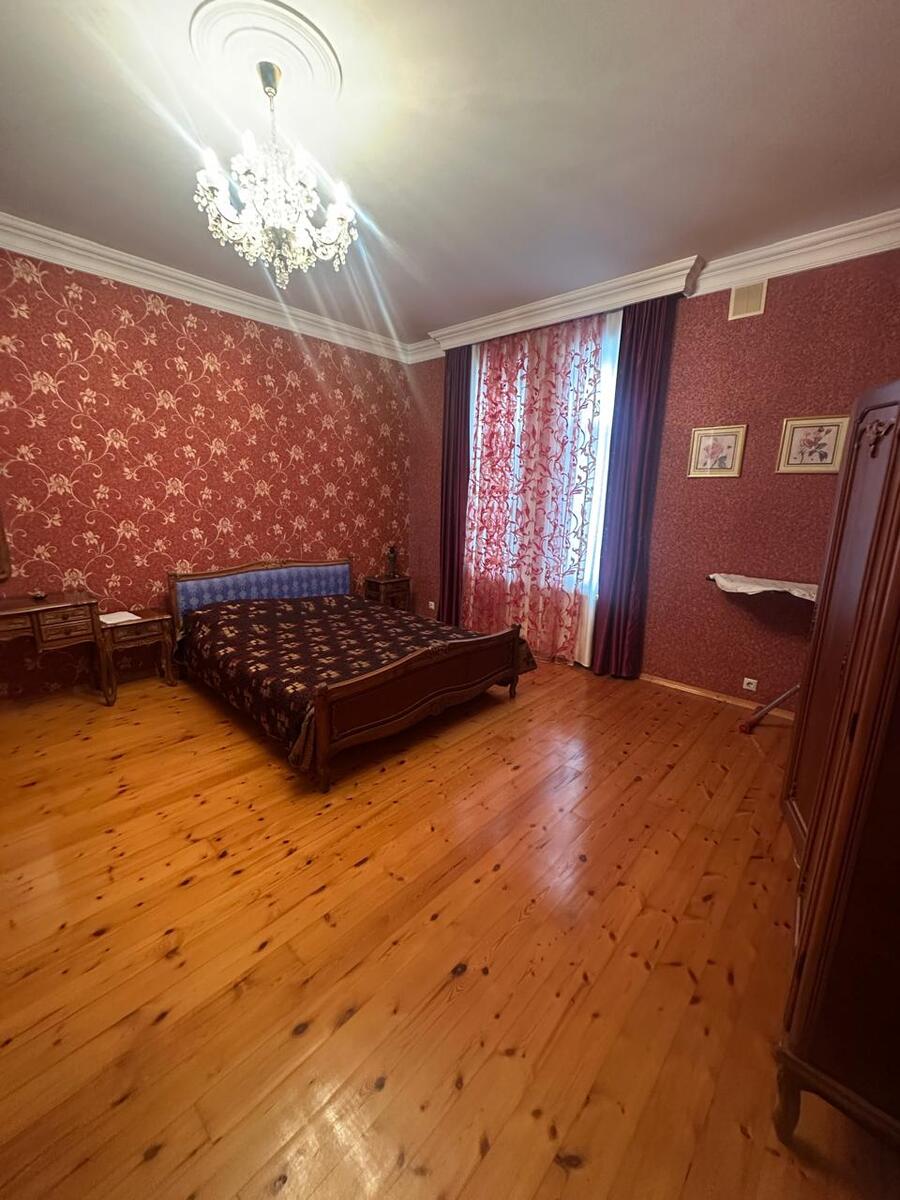 Satılır 5 otaqlı həyət evi/bağ evi 350 m² — Ev, villa, Bakı (8)
