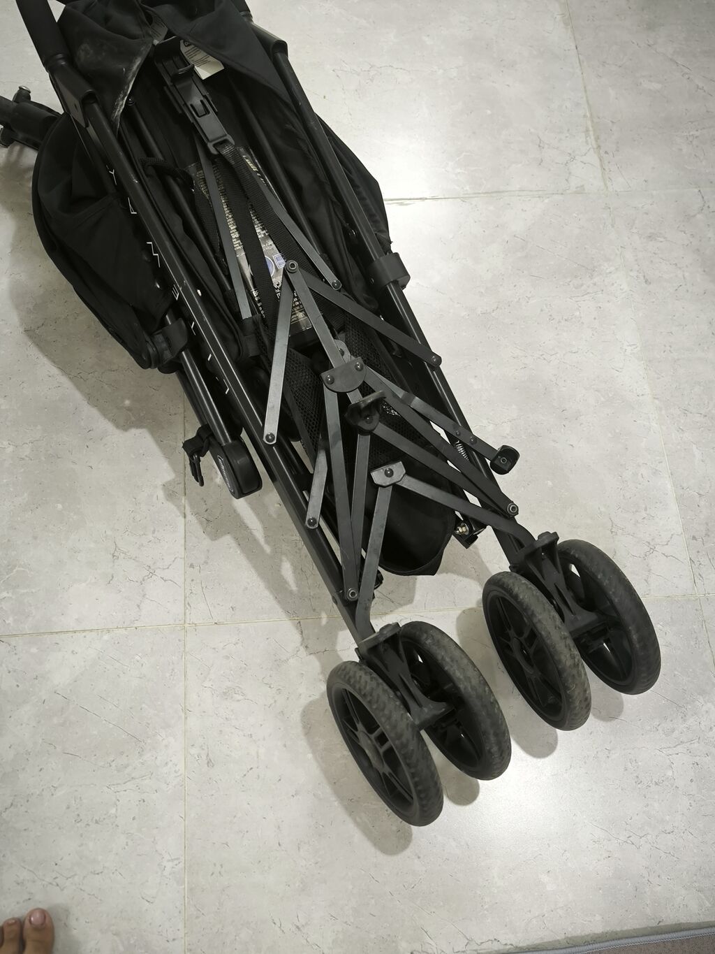 Chicco uşaq arabası – qara rəng - Brend/model: Chicco (etiketdə — Uşaq nəqliyyatı, Bakı (4)