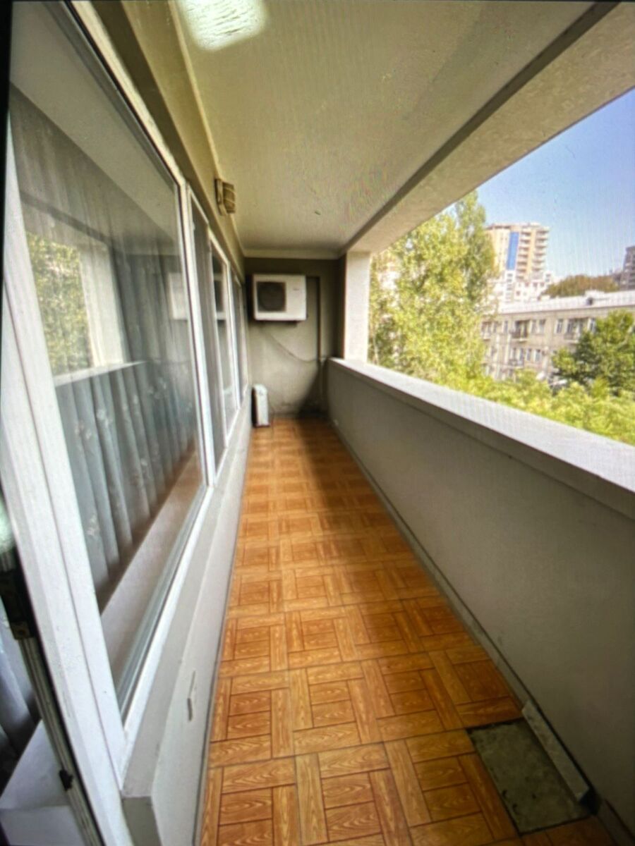 Satılır 6 otaqlı köhnə tikili 140 m² — Mənzil, Bakı (11)