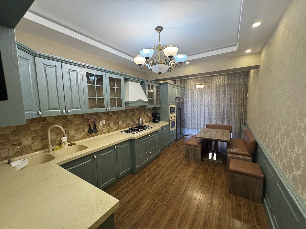 İcarəyə verilir 4 otaqlı yeni tikili 181 m² — Mənzil, Bakı (8)