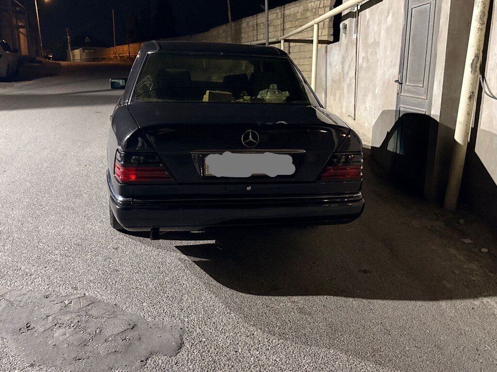 Mercedes 220 E, 2.2 L, 1993 il, 398 000 km — Avtomobillər, Bakı (7)