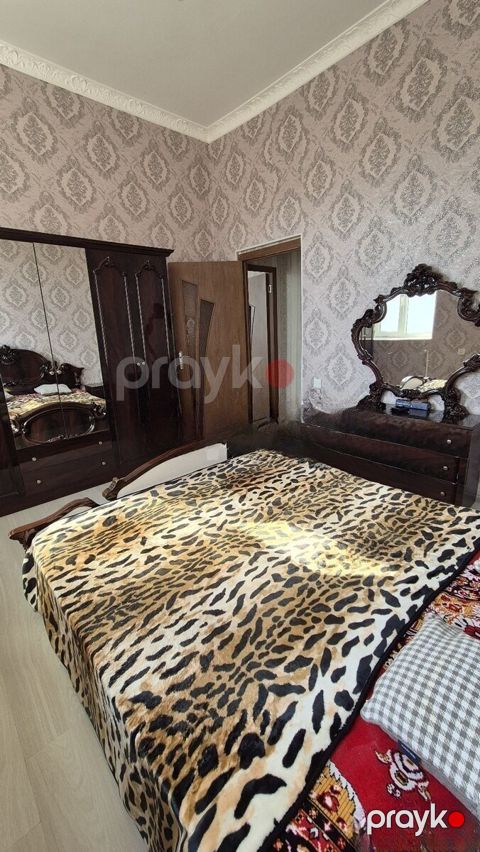 İcarəyə verilir 2 otaqlı köhnə tikili 70 m²